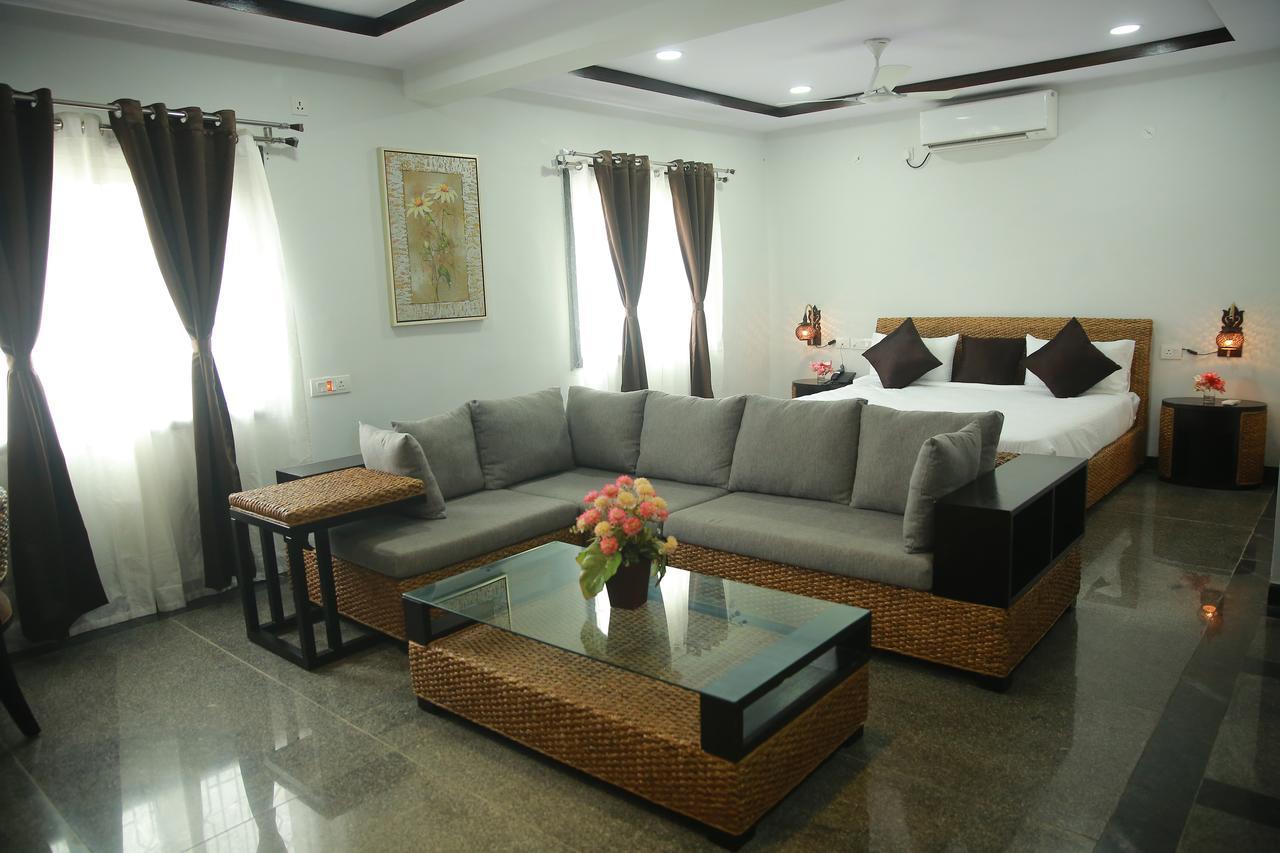 Lokis Forest Inn Hyderabad Exterior photo