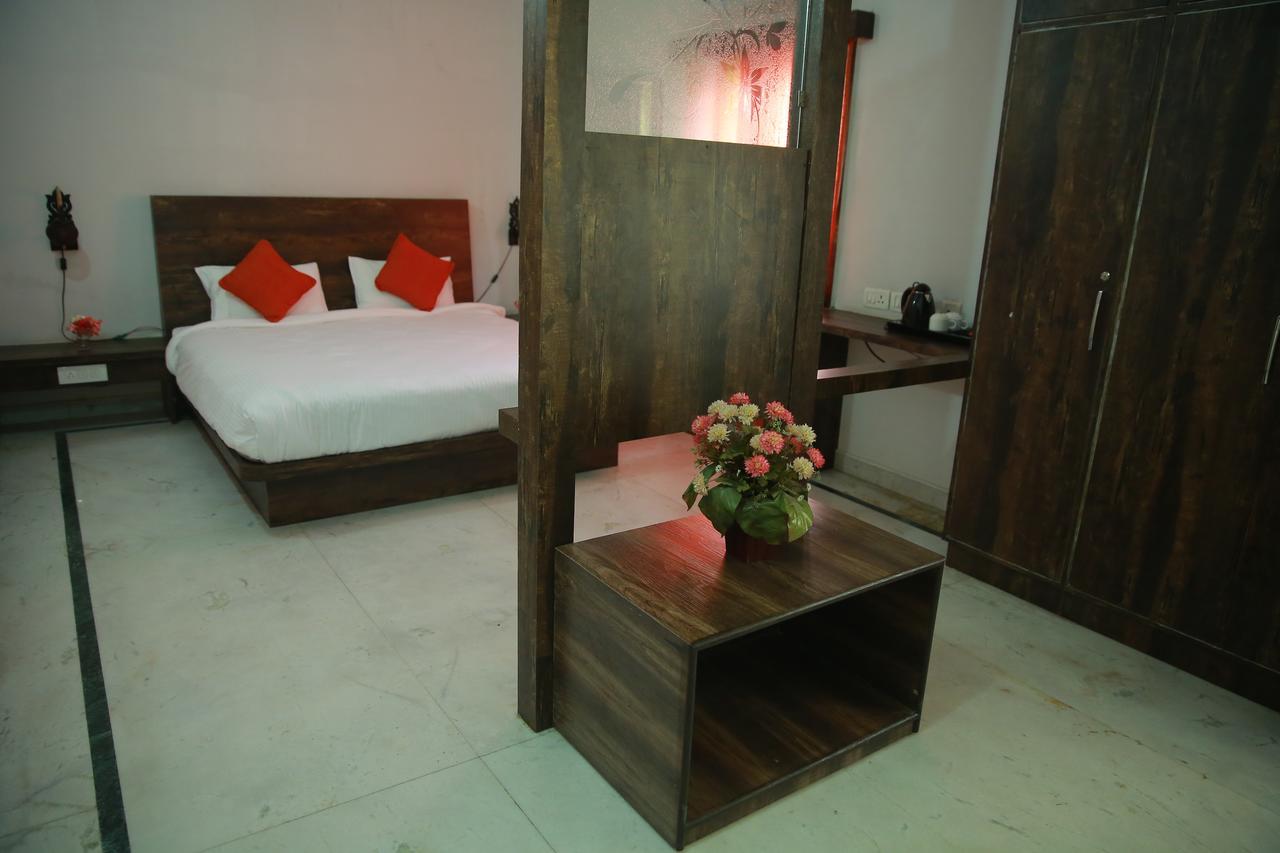 Lokis Forest Inn Hyderabad Exterior photo