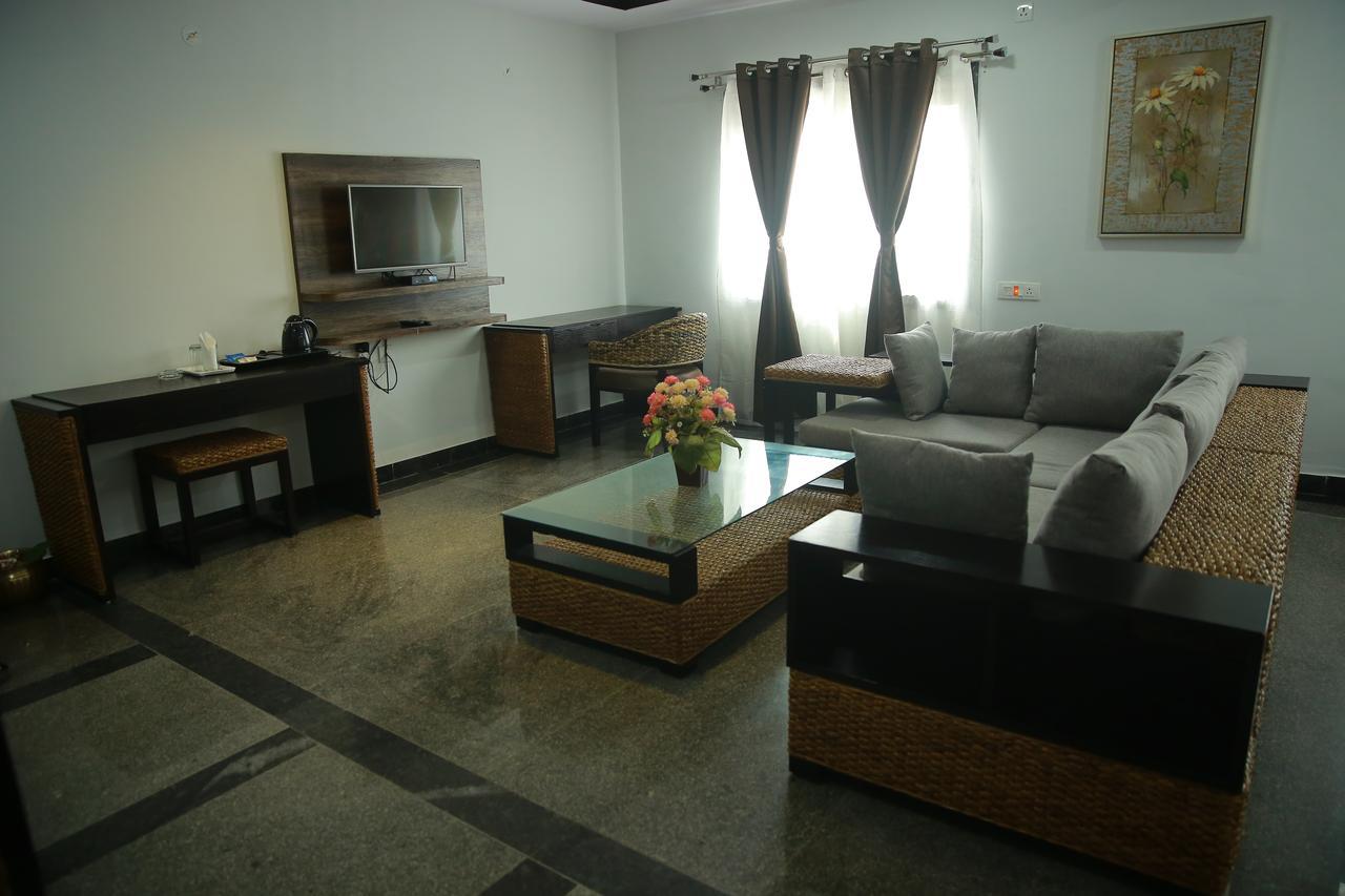 Lokis Forest Inn Hyderabad Exterior photo